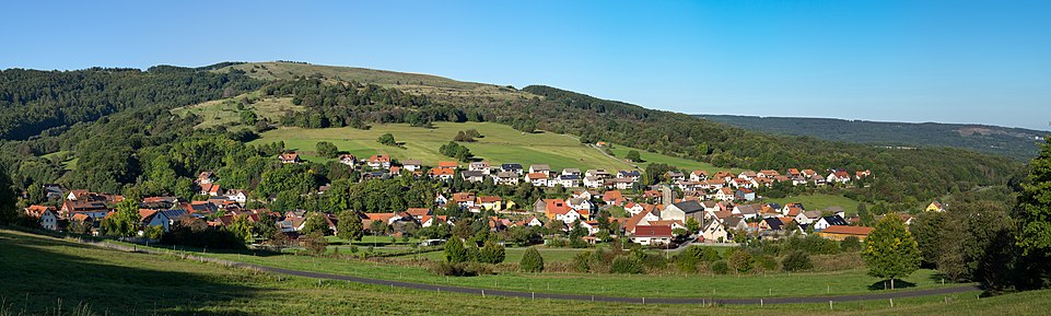 Lage von Oberweißenbrunn vor dem Himmeldunkberg