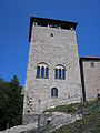 Der große Viereckturm, in dem das Museum untergebracht ist.