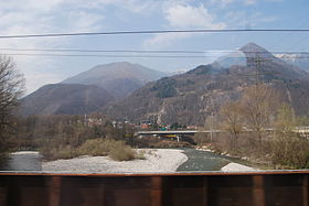 Gorduno, fotografiert aus dem Schnellzug Zürich-Bellinzona