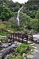 Die Brücke und der Wasserfall