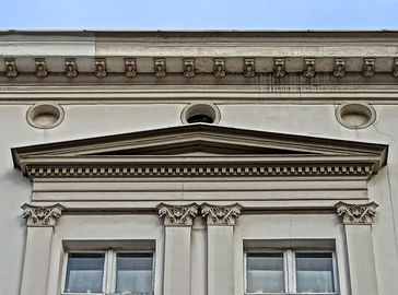 Detail of the upper frieze