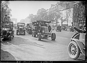 6. Aug. 1924: Rückkehr des Hauptmanns Delingette mit seinem Renault MH nach Paris