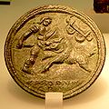 Bronzemedaillon mit der Darstellung des Kampfes eines Gladiators gegen ein Wildschwein