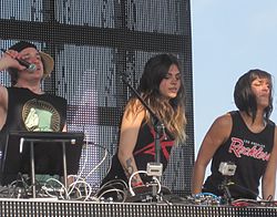 A Krewella 2012-ben