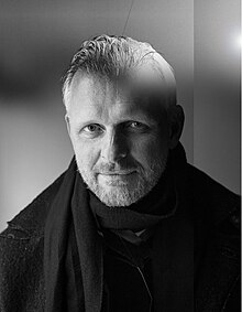 Schwarz-Weiß-Portraitaufnahme von Thomas Ostermeier.