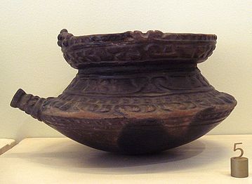 Final Jōmon jar, Kamegaoka style.