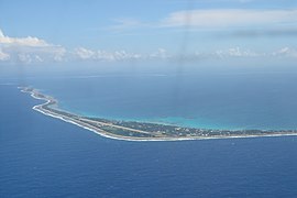 Schrägluftbild von Westen mit Vaiaku im Vordergrund