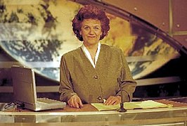 Henny Stoel in de studio van het NOS Journaal (1997)