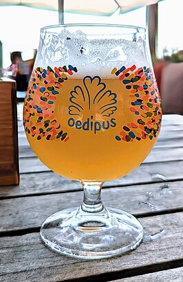 Een bierglas van Oedipus