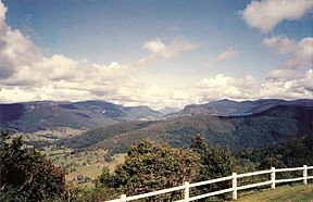 Springbrook Plateau links vom Numinbah Tal und dem Lamington-Nationalpark