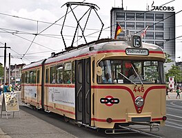 Gt4c-Tw 446 als Stadtrundfahrt am Hauptbahnhof (2010)