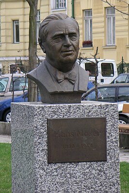 Buste van Hans Moser in het Hans Moser Park in de Weense wijk Hietzing