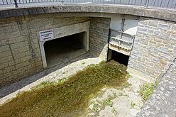 links: Concrete box culverts; rechts: bautypenähnliche Verdolung in Markelsheim