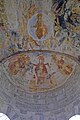 Apsisteki freskte Meryem Ana kucağında çocuk İsa ile oturuyor, apsis tonozunun ortasında İsa'nın göğe yükselişi görülüyor.