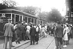 Fahrgastandrang zu Pfingsten in der Tegeler Hauptstraße, 1932