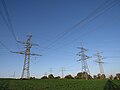 Einführung der 380-kV-Leitungen in die Schaltanlage, links abzweigend die 1957 fertiggestellte Leitung nach Rommerskirchen