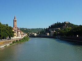 De Adige in de stad Verona