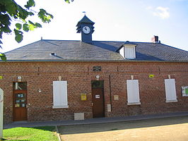 Gemeentehuis en school