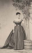 Fredrikke Nielsen in Trondheim, ca 1855. Photo by Charles Foss. Nora Schwabe-Hansen (owner).