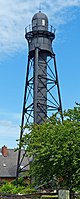 Schwarzer Leucht­turm Lemwerder, 1898, Stahlfachwerk mit verkleidetem Treppenaufgang