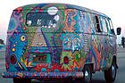 Hippiekultur: Bemalter VW-Bus
