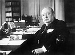 Churchill an seinem Schreibtisch in No. 10 Downing Street während des Zweiten Weltkriegs