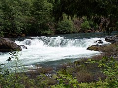 Deadline Falls on the North Umpqua River