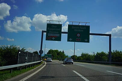 Verzweigung Hinwil, A15 (damals A53) und A52 (2018)