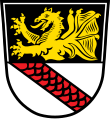 Gemeinde Bayerbach Geteilt von Schwarz und Silber; oben ein goldener Drachenrumpf, unten ein schwarz geschuppter roter Schrägbalken.