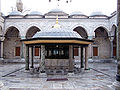 Şadırvan der Beyazıt-Moschee, die zentrale Lage ist gut zu erkennen