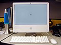 iMac mit dem grauem Logo beim Start