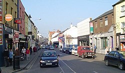 Straßenbild (2005) im Stadtzentrum von Cavan