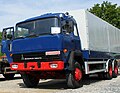 Fernverkehrs-Lkw mit TE-Kabine vom Typ 340 D 22 FL; nach Facelift