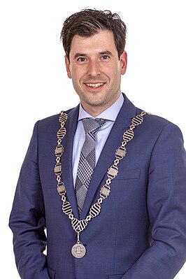 Minses als burgemeester van Alphen-Chaam (2015)