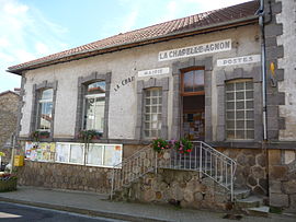 The town hall in La Chapelle-Agnon