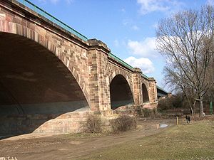   Theodor-Heuss-Brücke