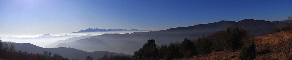 Panorama z polany Kolebisko na Pieniny, Tatry i wschodni koniec Pasma Lubania