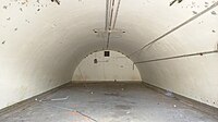 Inneres eines Bunkers, hier lagerte einst die atomare Munition