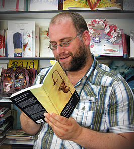 Joost Vandecasteele tijdens een signeersessie in de Madrileense Feria del Libro 2012.