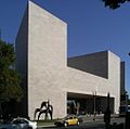 1974 — Ulusal Sanat Galerisi'nin Doğu Binası
