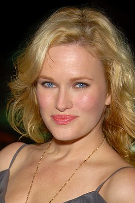 Nicholle Tom in 2009