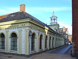 Het Jacob- en Annagasthuis op de hoek De Laan en Gasthuisstraatje