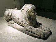 Früheste ägyptische Sphinx, Königin Hetepheres II., Tochter des Cheops und Ehefrau des Radjedef aus der 4. Dynastie (Kairo Museum).