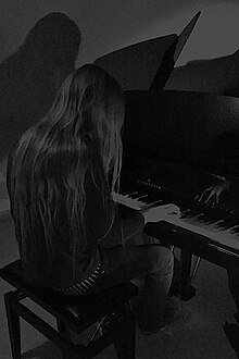 Nortt playing piano, 2017