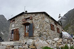 Rifugio Emilio Questa (2388 m)