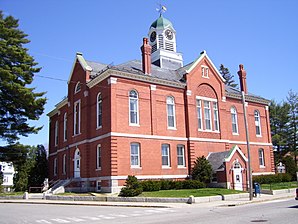 Franklin County Courthouse in Farmington