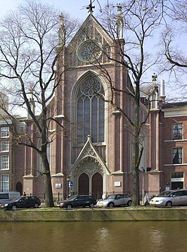 Voorkant van de Onze-Lieve-Vrouwekerk