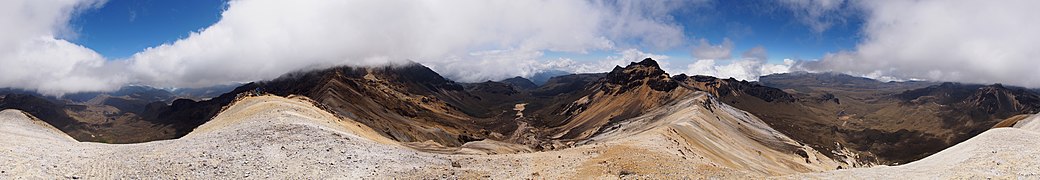 Panoramic view from the north peak of Nevado del Quindío