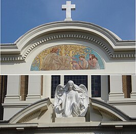 De toegang van de Paradijskerk