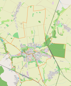 Mapa konturowa Toszka, blisko centrum na prawo znajduje się punkt z opisem „Cmentarz żydowski w Toszku”